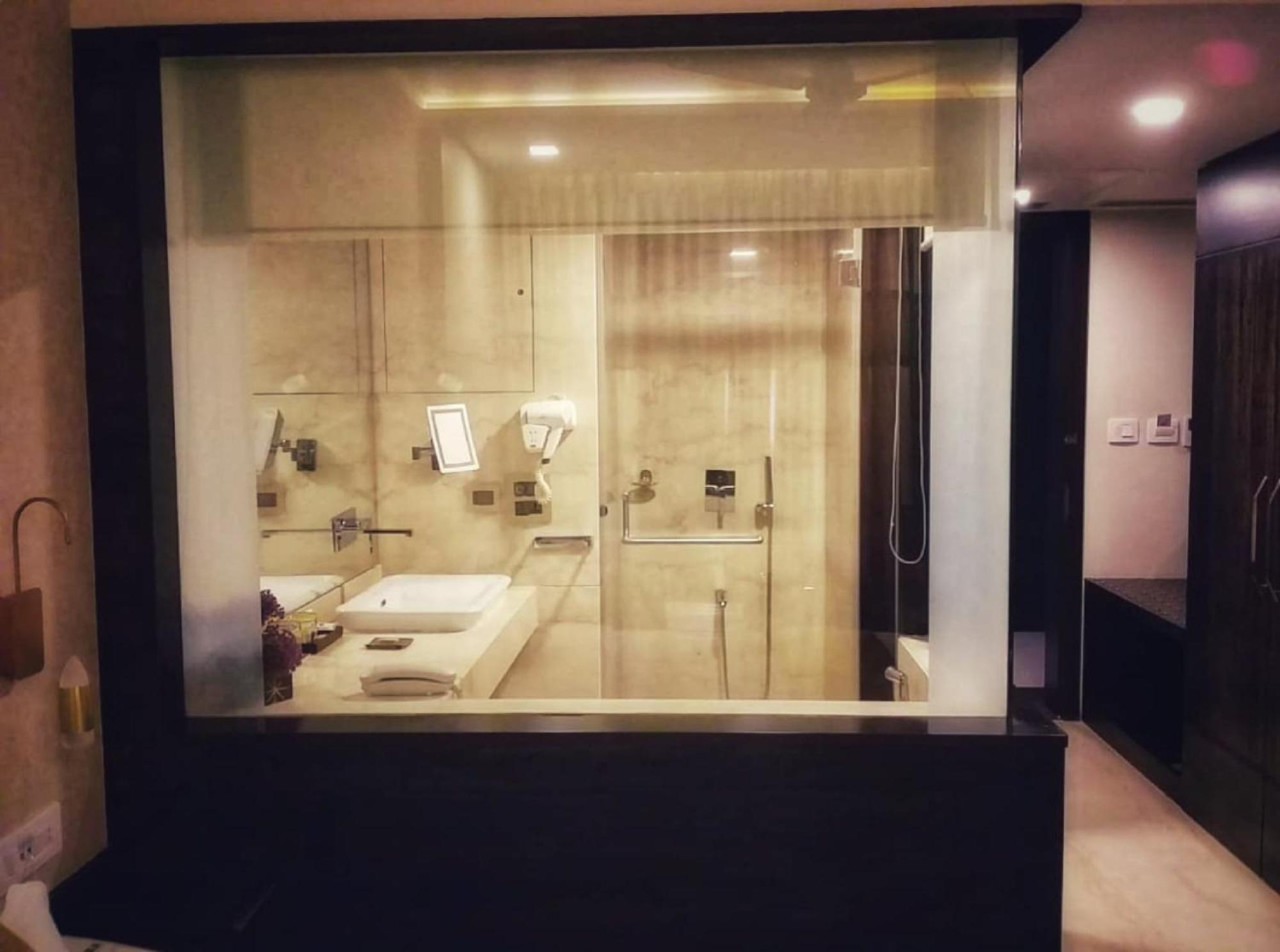 לונבלה Kailash Parbat Hotel מראה חיצוני תמונה
