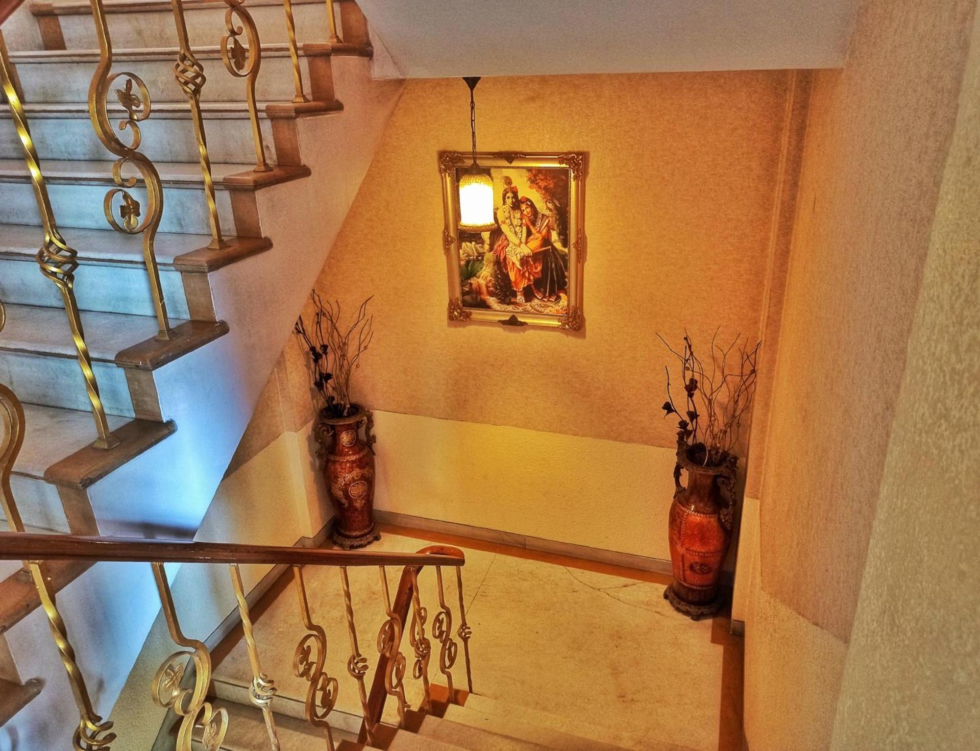 לונבלה Kailash Parbat Hotel מראה חיצוני תמונה