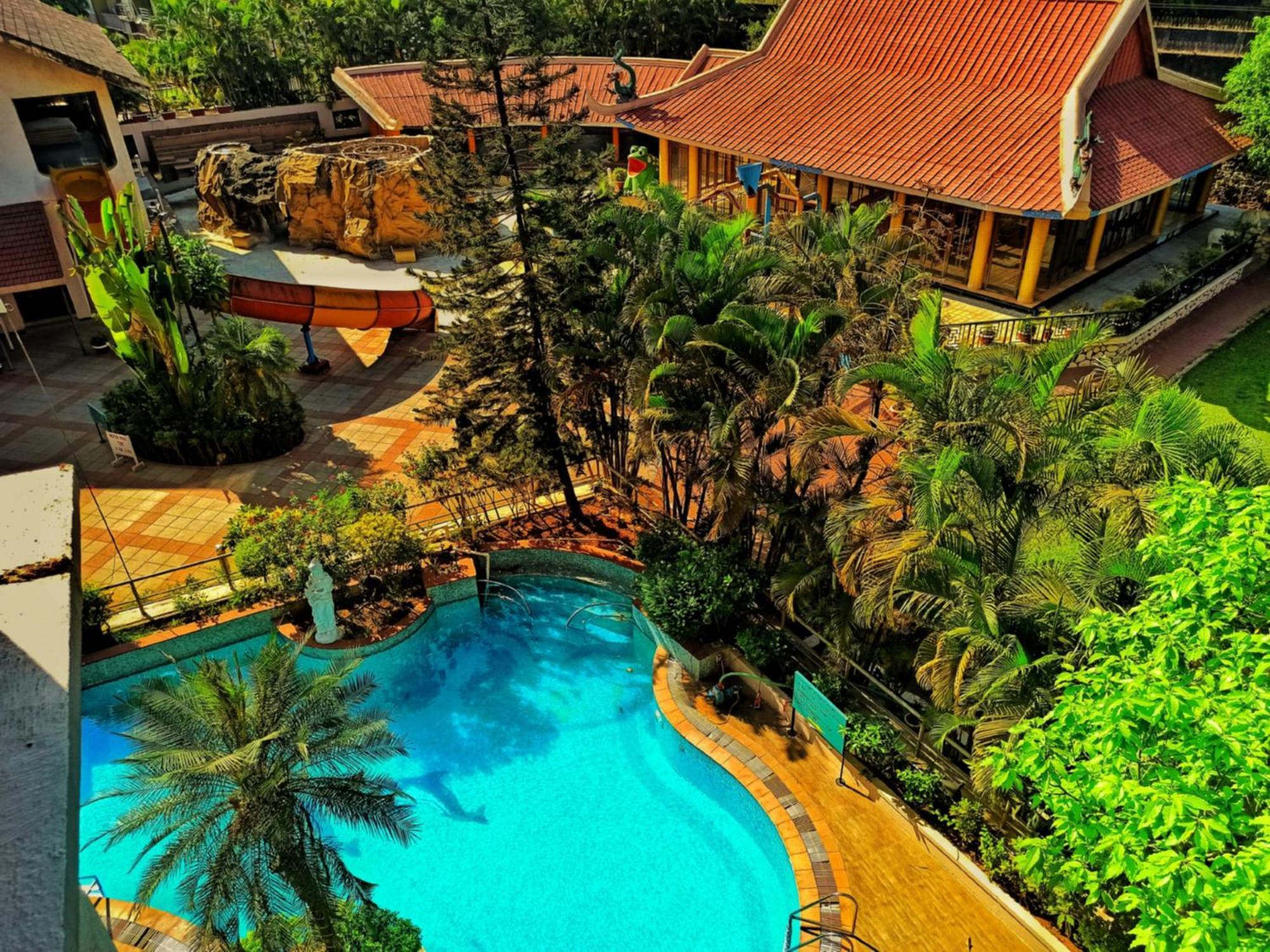 לונבלה Kailash Parbat Hotel מראה חיצוני תמונה